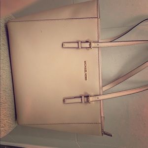 Michael Kors Blush Bag 💗